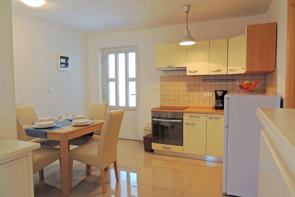 Private Accommodation Kirincic Vrh  Exterior photo