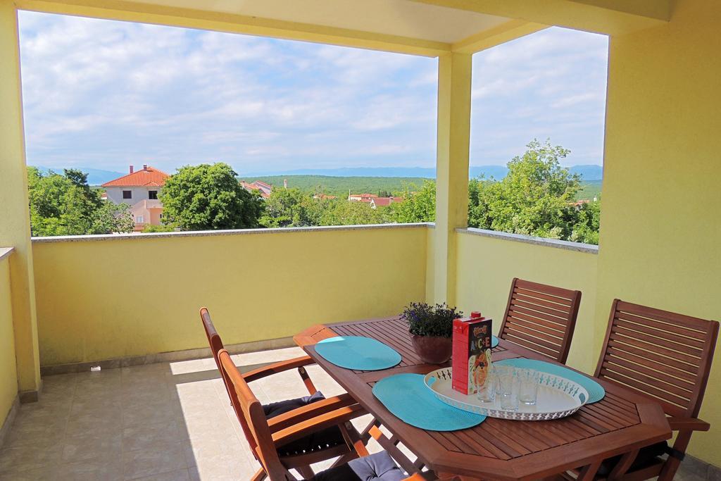 Private Accommodation Kirincic Vrh  Exterior photo