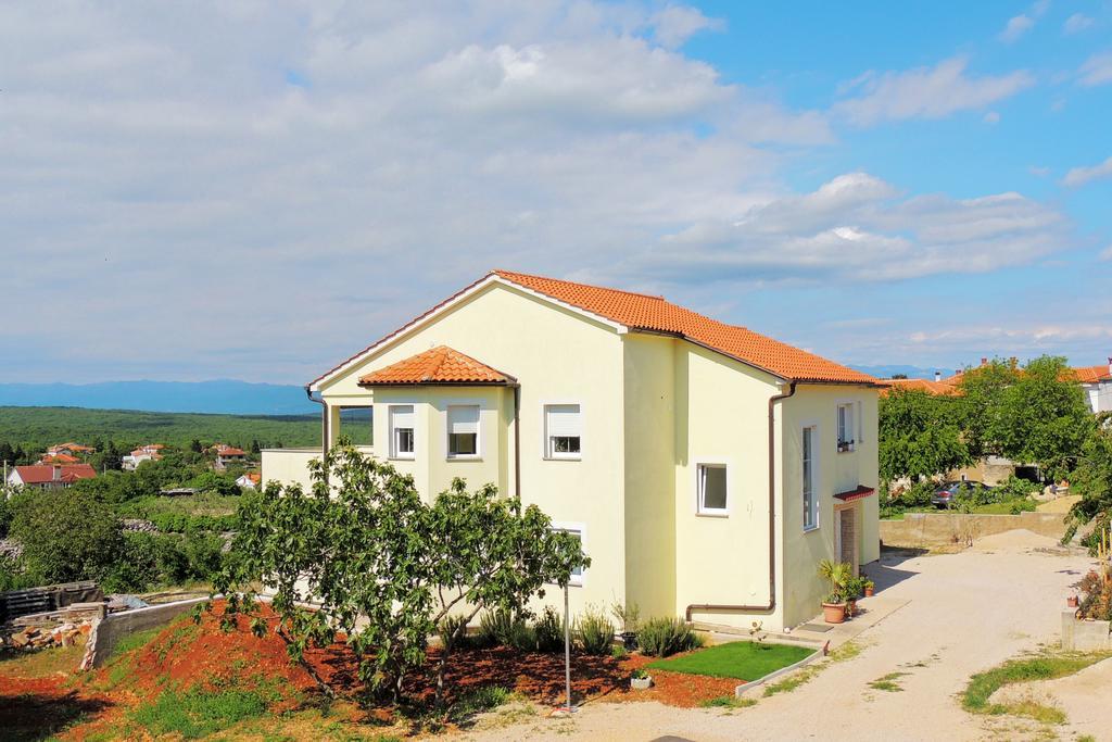 Private Accommodation Kirincic Vrh  Exterior photo