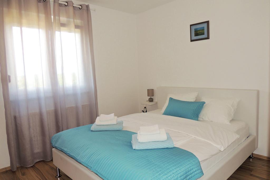 Private Accommodation Kirincic Vrh  Exterior photo