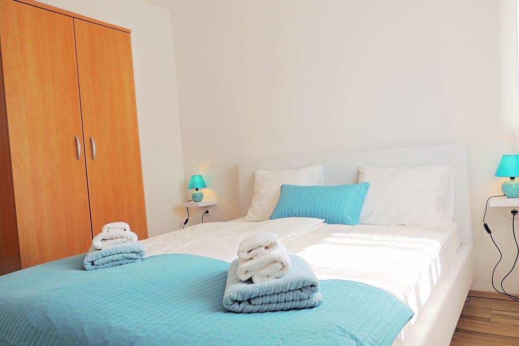 Private Accommodation Kirincic Vrh  Exterior photo