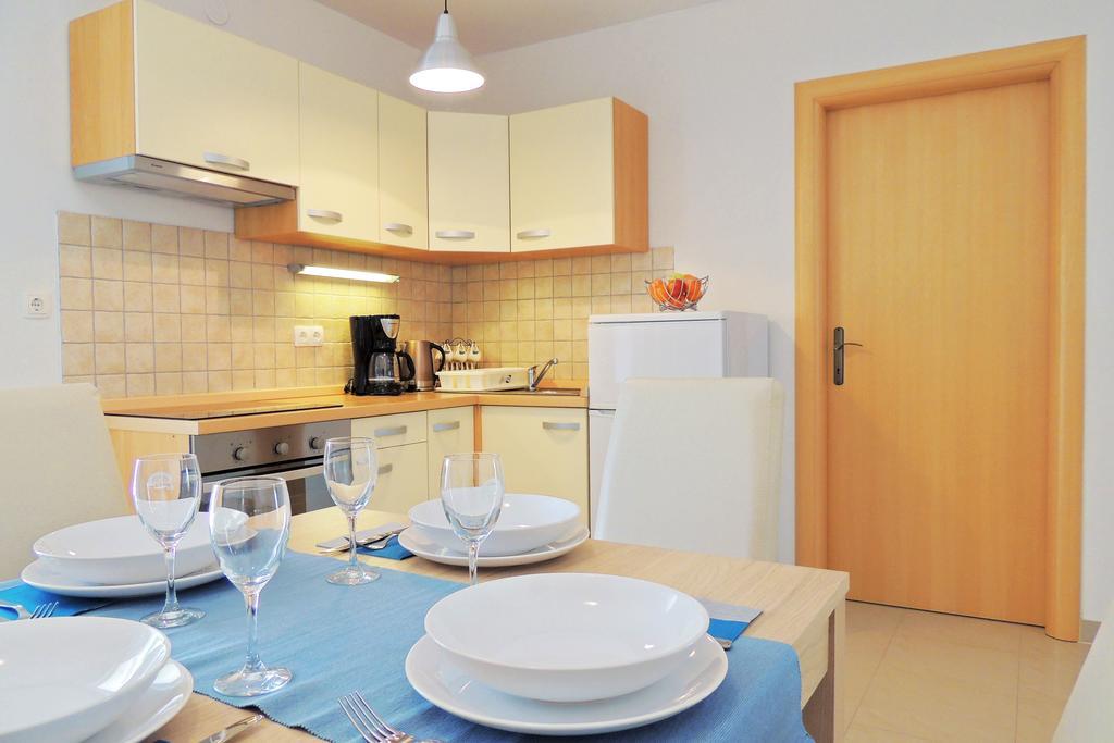 Private Accommodation Kirincic Vrh  Exterior photo